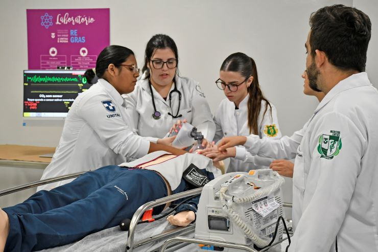 Imagem da notícia: Financiamento estudantil da UNITAU permite adiar até 40% das mensalidades